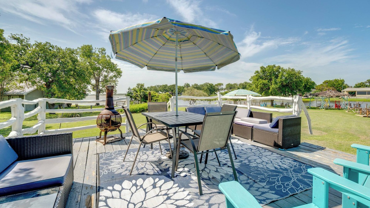 Tow House | Pet-Friendly Lake Buchanan Retreat w/Fire Pit!