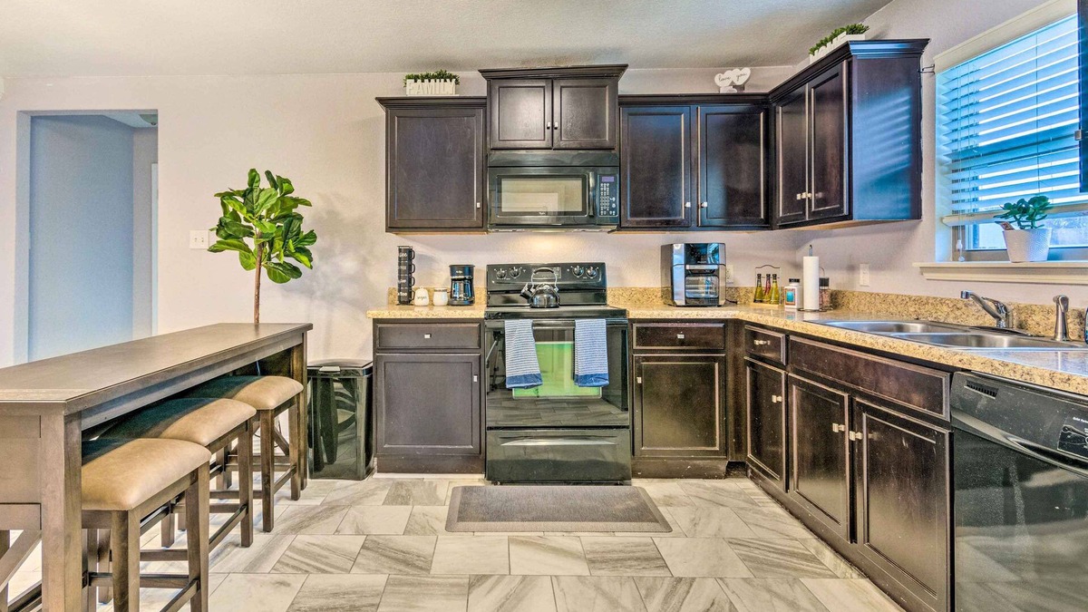 Little Rock Cottage | Pet-friendly Little Rock Home ~ 8 Mi to Dtwn!