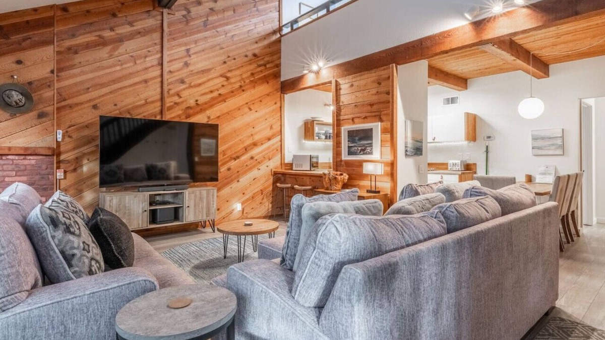 June Lake Condo | Pet Friendly! Location, Luxury, Comfort