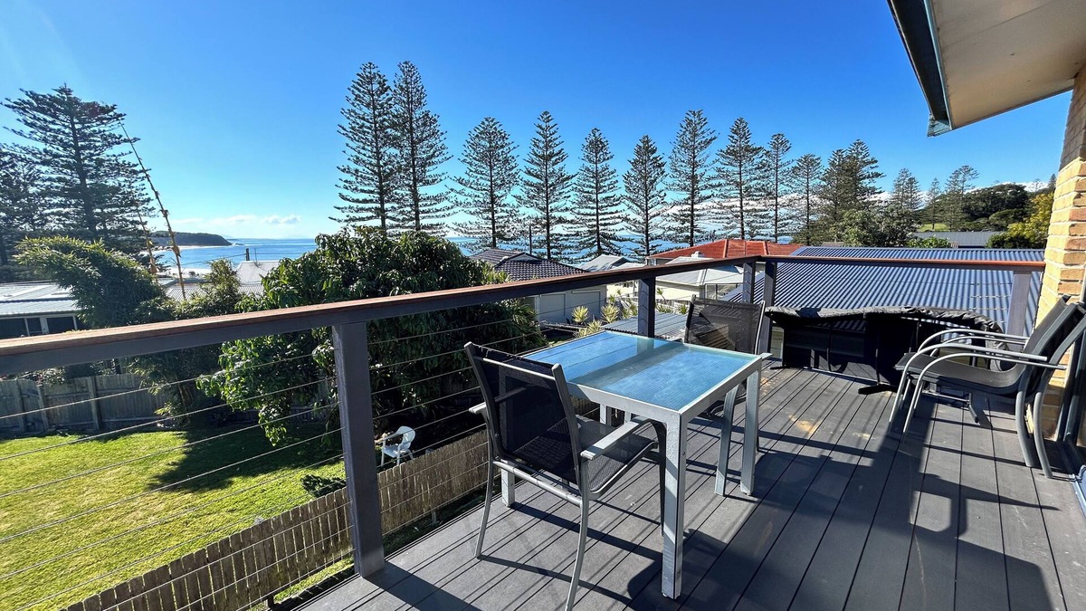 Black Head House | Pet Friendly, Magnificent Ocean Views, A minutes' Easy Stroll To The Beach