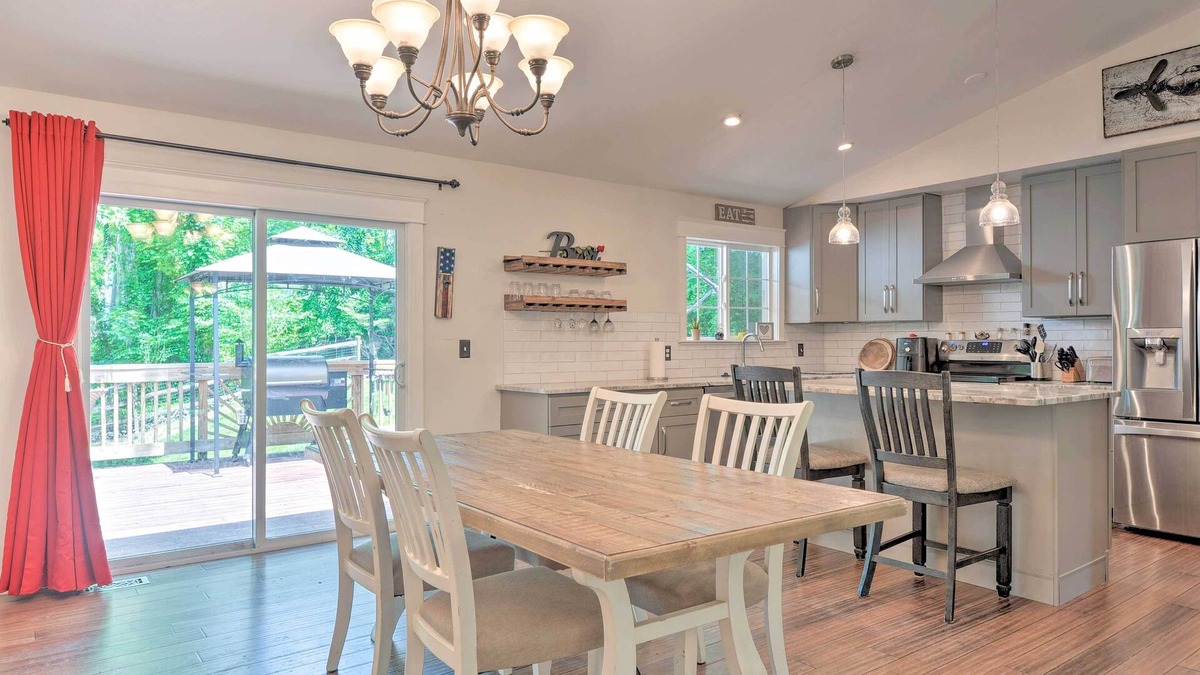 Mount Victoria House | Pet-Friendly Mechanicsville Retreat w/Deck!