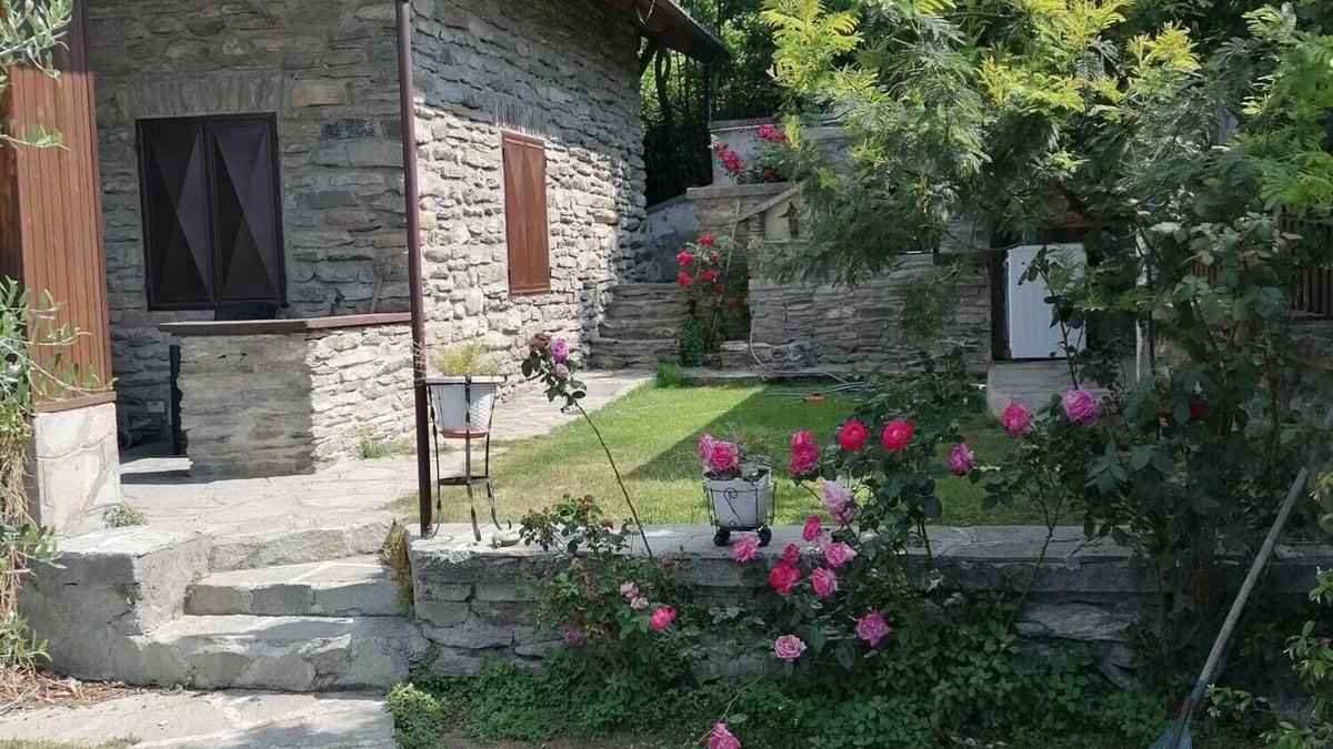 Mompantero Ski Chalet | Pet-Friendly 'Mountain Chalet' with Pool