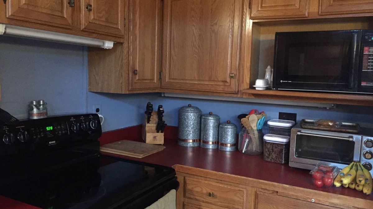Woodsville House | Pet friendly. Mountain lakes chalet Non smoking!
