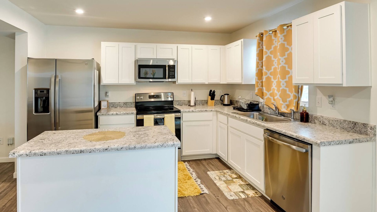 Nashville House | Pet-Friendly Nashville Townhome: 10 Mi to Dtwn