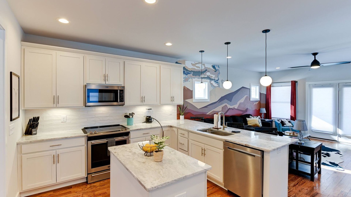 North Nashville House | Pet-Friendly Nashville Retreat ~ 3 Mi to Downtown!