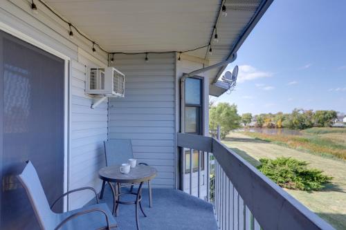 Oak Harbor Apartment | Pet-Friendly Oak Harbor Condo Walk to Lake!