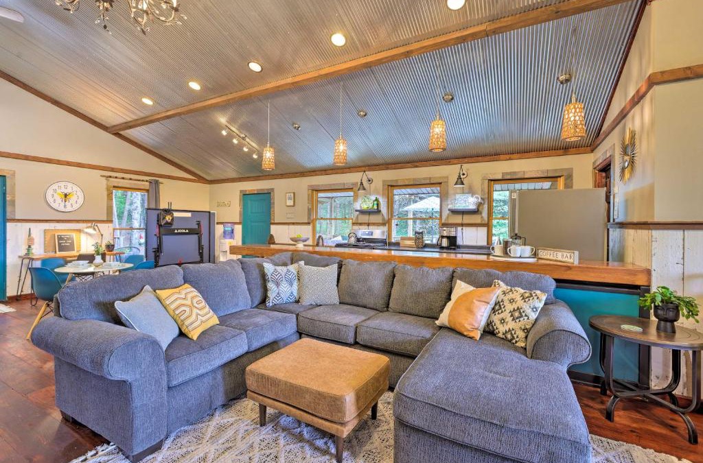 Fremont County House | Pet-Friendly Outdoor Paradise with Grill, Decks