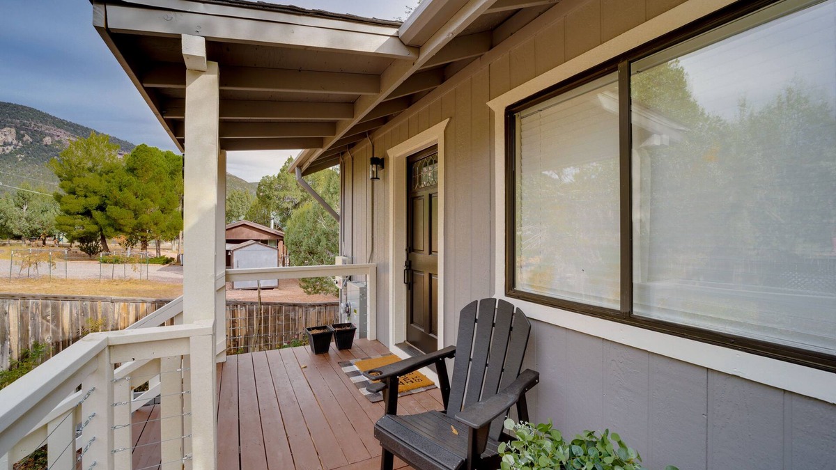 Payson Cottage | Pet-friendly Payson Cabin w/Game Room!