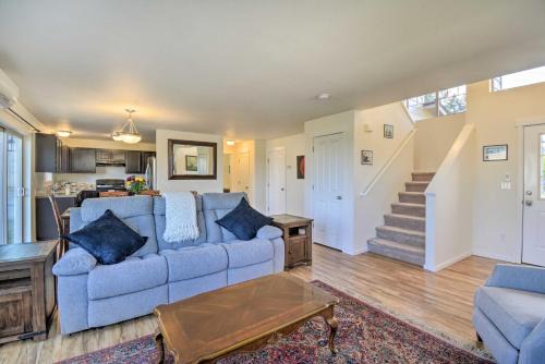 Poulsbo House | Pet-Friendly Poulsbo Abode with Mountain Views!