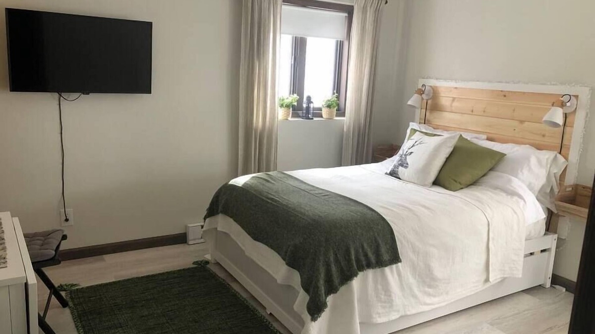 Charter Hills Apartment | Pet Friendly Private Suite 5 min from Resort