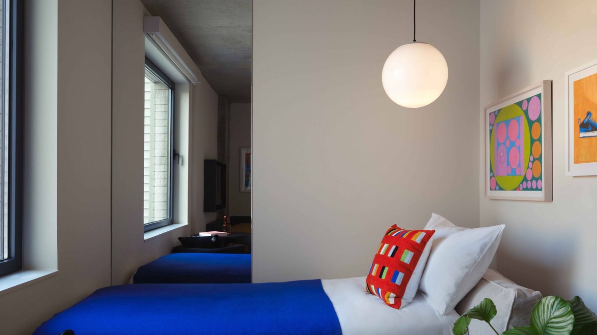 Williamsburg Hotel | Pet-friendly Property, Queen Room at Penny Williamsburg
