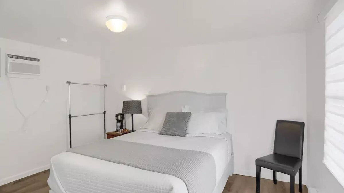 Halifax Apartment | Pet Friendly Queen bed Room 102 at Halifax Innnn