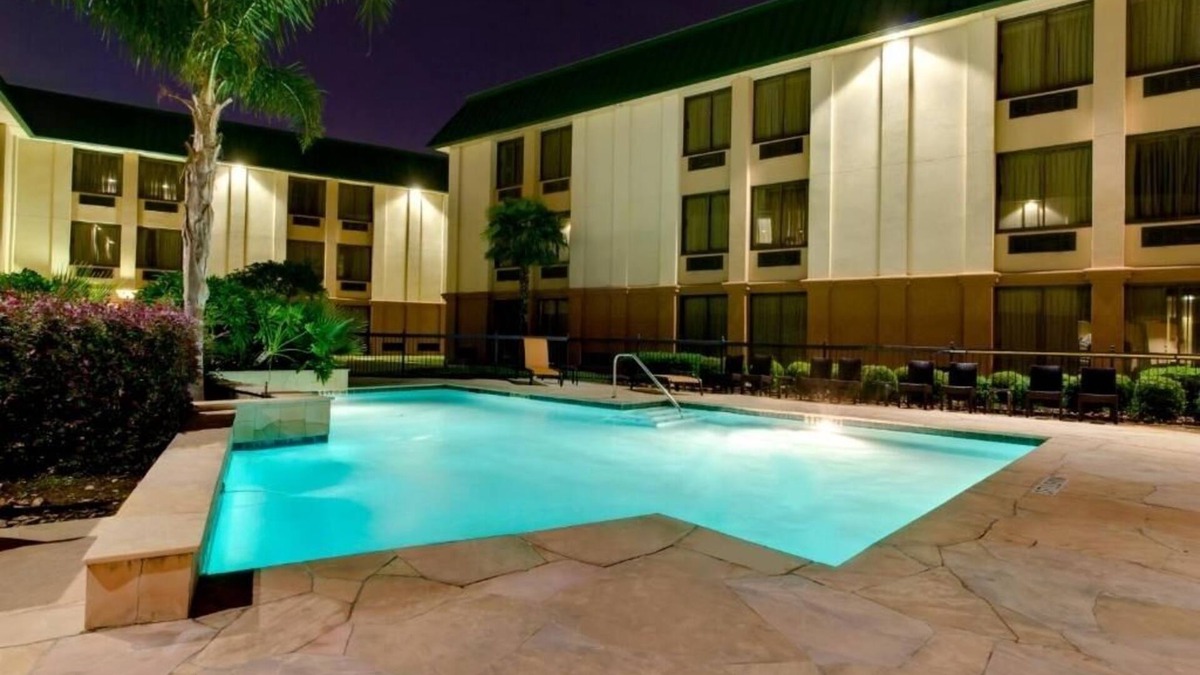 Brookhollow Hotel | Pet-Friendly Retreat Perfect for Family Fun in Houston | Close to Art Car Museum