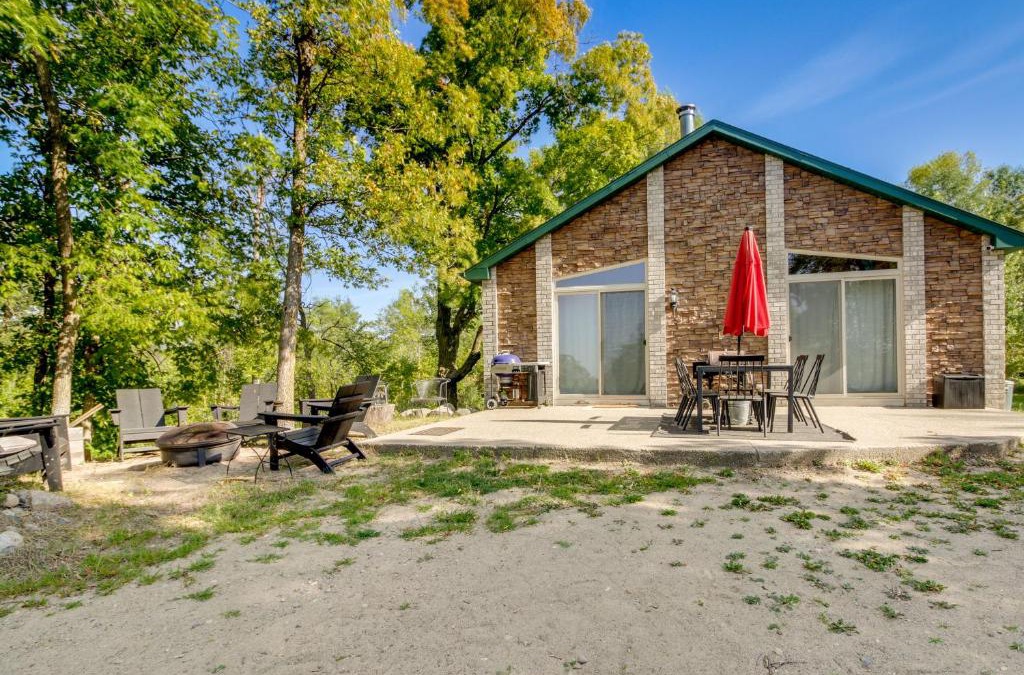 Richville House | Pet-Friendly Richville Vacation Rental with Dock!