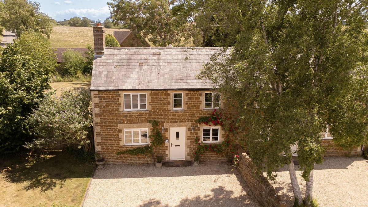Hook Norton Cottage | Pet Friendly Rural Cotswold Cottage - 1 Manor Farm Cottage