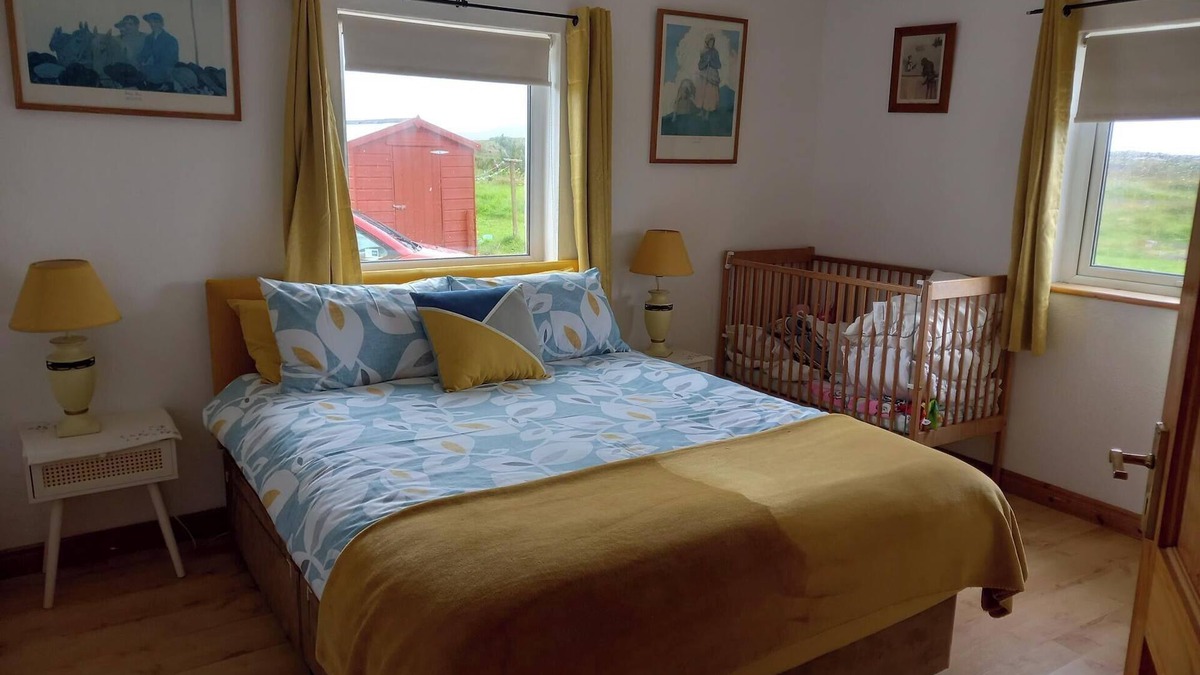 Leagun Villa | Pet friendly Sea side house in Connemara