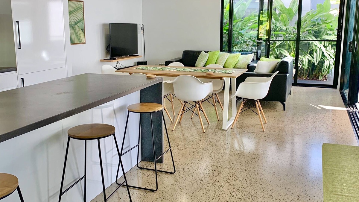 Mission Beach House | Pet friendly stay close to the beach