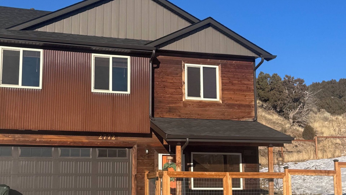Pocatello House | Pet-Friendly Stay. Convenient location near ISU & Hospital. Mountain View’s.