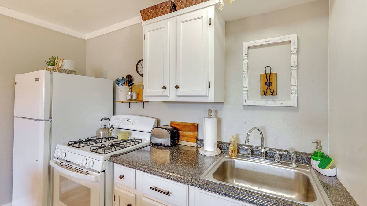 Vilonia Apartment | Pet-friendly Studio w/Yard & Fire Pit in Vilonia!