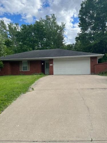 Columbia House | Pet-Friendly SW Home, 13 Mins to Mizzou