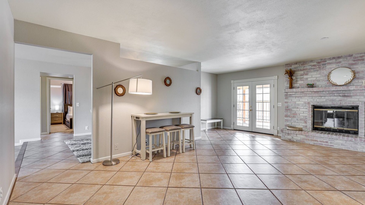 Tempe Cottage | Pet-friendly Tempe Home w/Private Hot Tub!