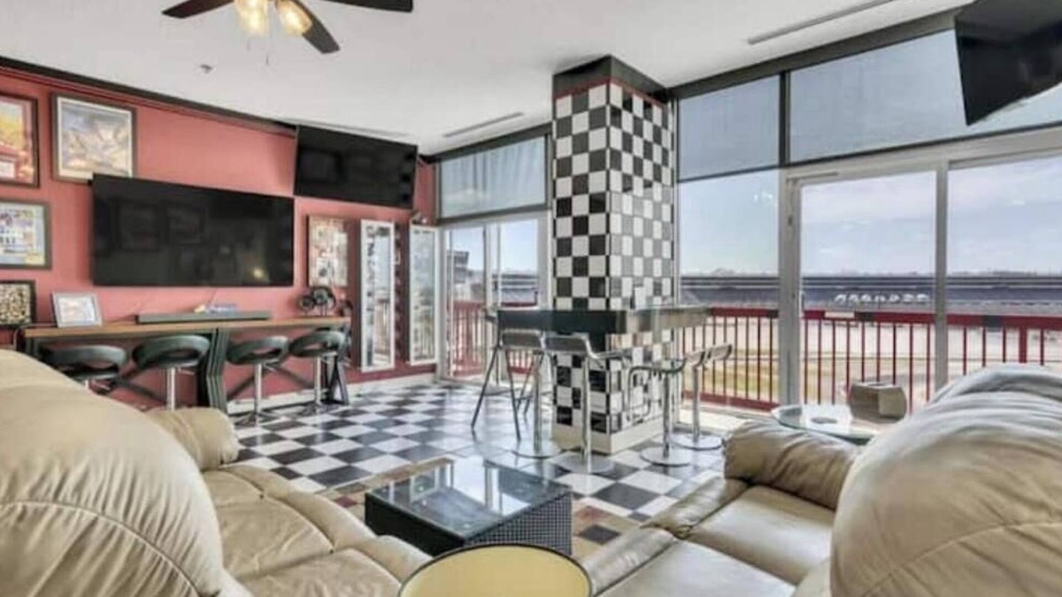 Fort Worth Condo | Pet Friendly! Texas Motor Speedway - Pool, Pickleball and Fitness room