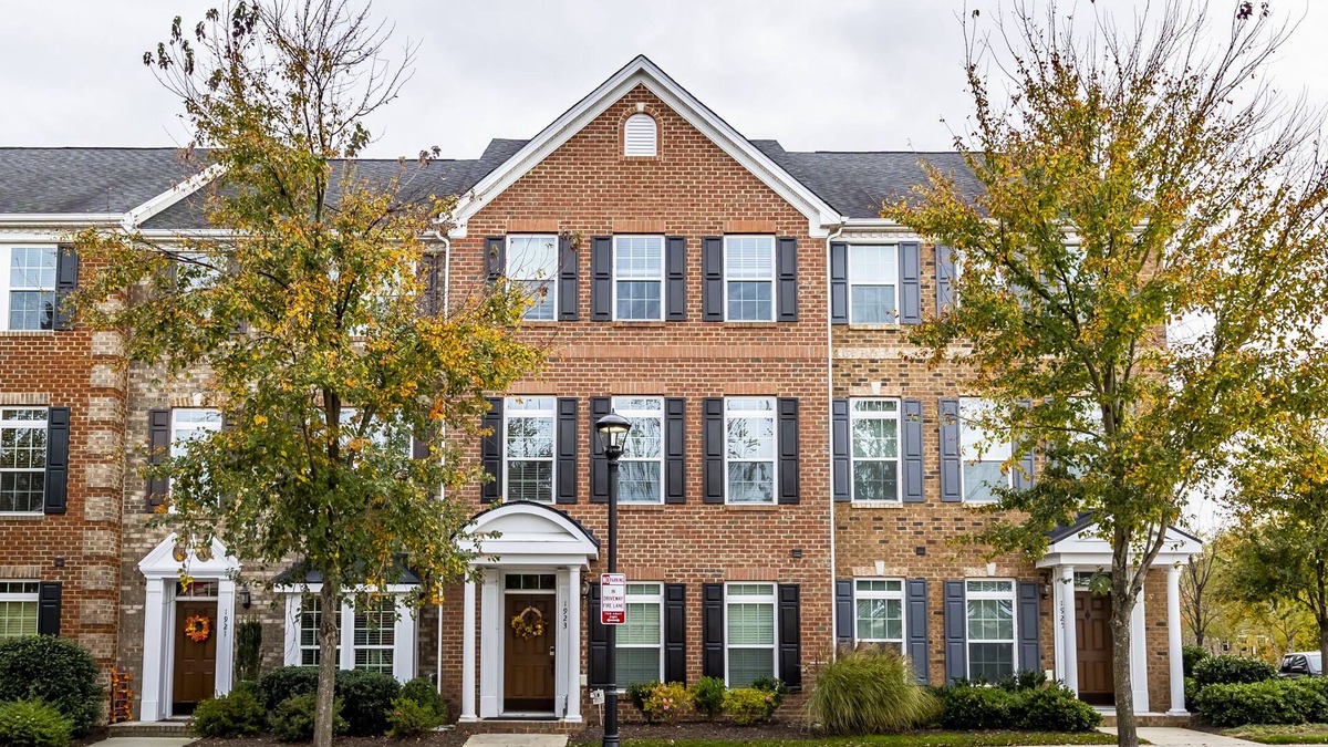 Richmond House | Pet-friendly Townhouse in the center of Short Pump