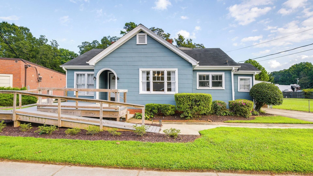 Travelers Rest House | Pet-Friendly Travelers Rest Home w/Covered Patio