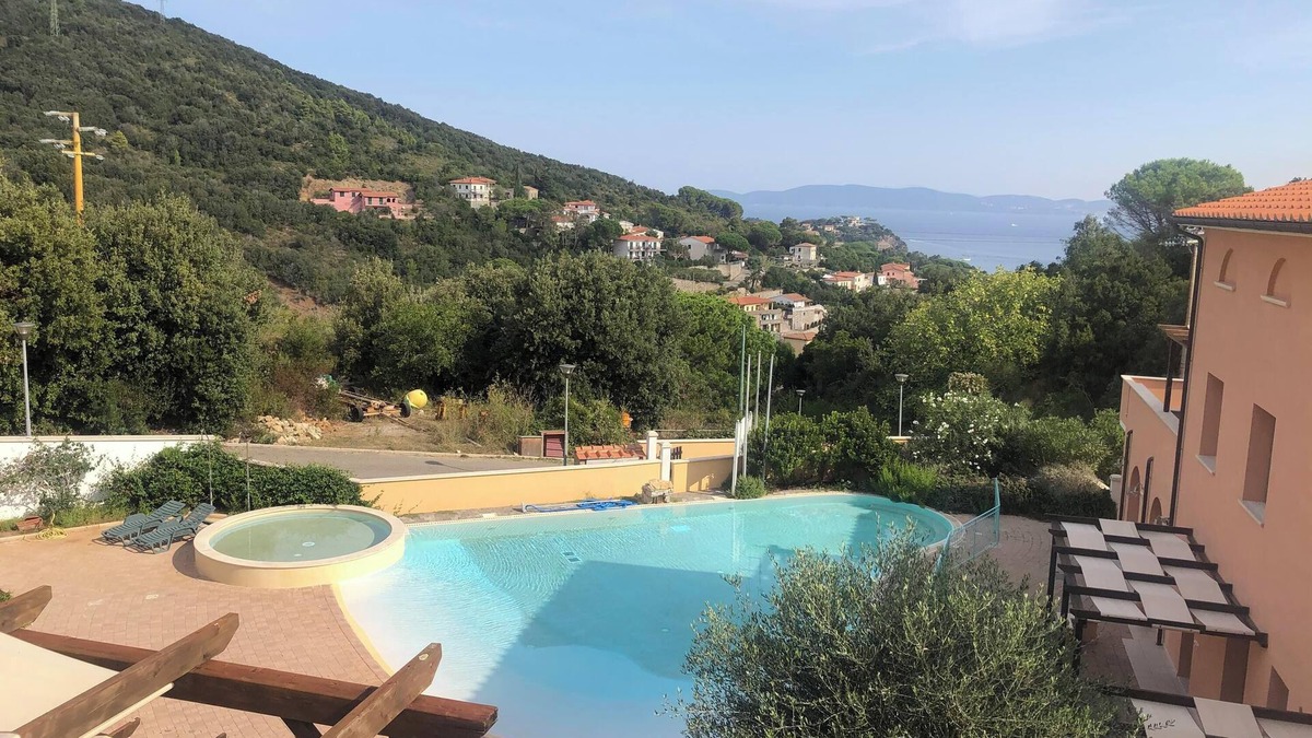 Cavo Apartment | Pet-friendly Vacation Apartment La Pergola al Cavo 107 with Mountain View, Pool & Terrace