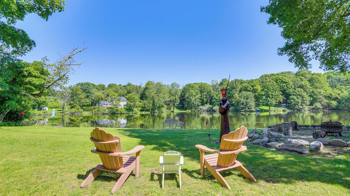 Newton House | Pet-Friendly Vacation Rental w/Lake Access