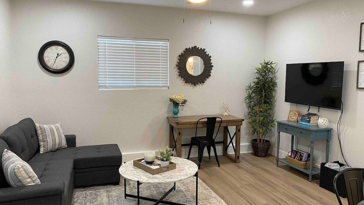 Loomis House | Pet Friendly, W&D, Single Story, Country