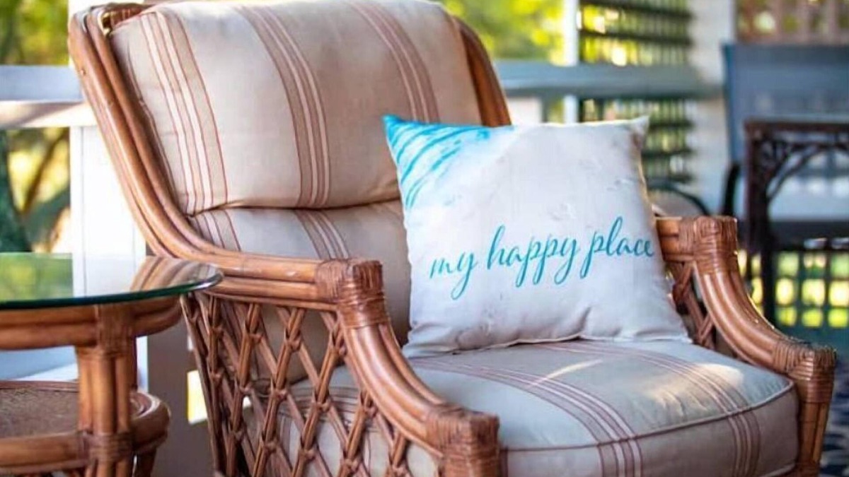 Colington House | Pet Friendly~Walk to the Beach or Sound~Bikes~Vintage and Original