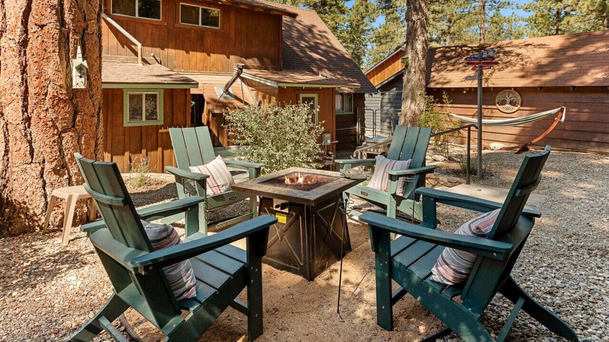 Moonridge House | Pet Friendly With A Hot Tub In Big Bear Lake
