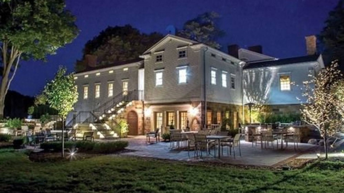 Farmdale Bed & Breakfast | Peter Allen Inn & Event Center