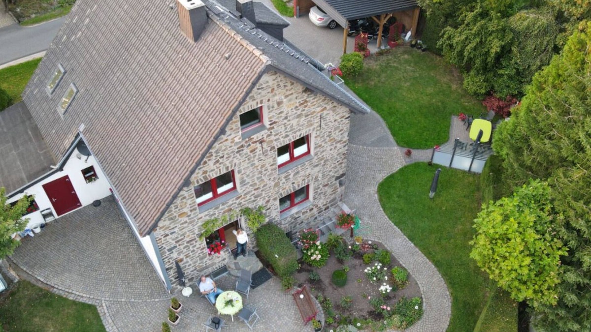 Mutzenich Apartment | Peters Apartment 2