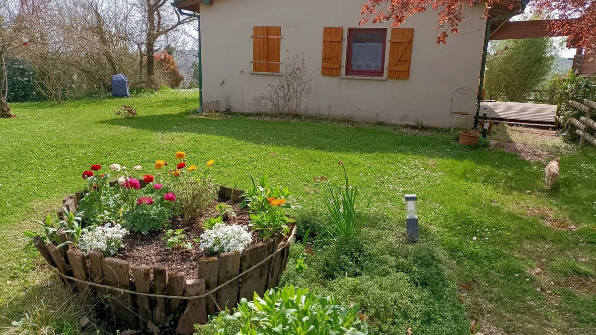 Puylausic House | Petit Coin de Paradis Pour 2 Personnes. Meublé 3 Étoiles. Chiens Acceptés