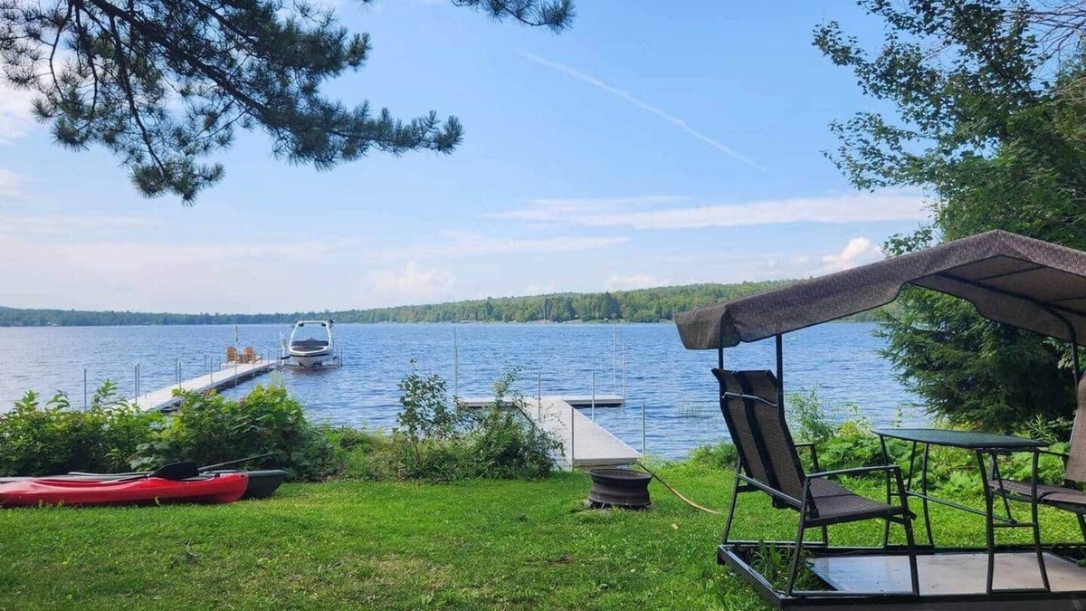 Stratford Ski Chalet | Petit Elgin quai Bord de lac foyer SPA