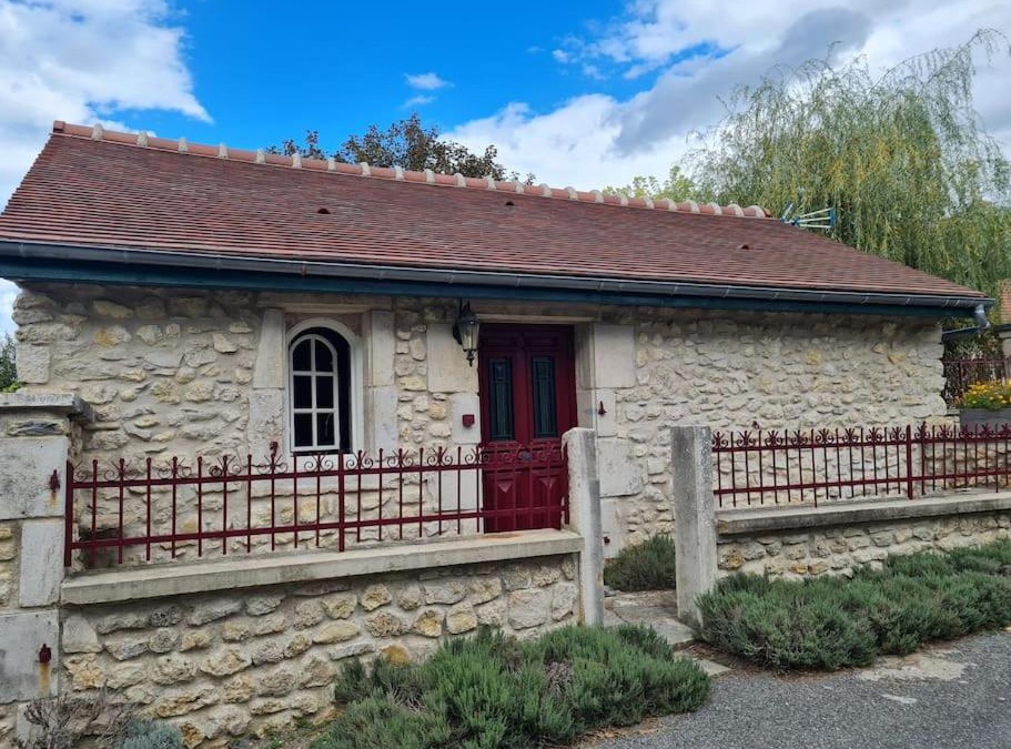 Saint-Germain-des-Fosses House | PETIT GÎTE 18 ème tout confort