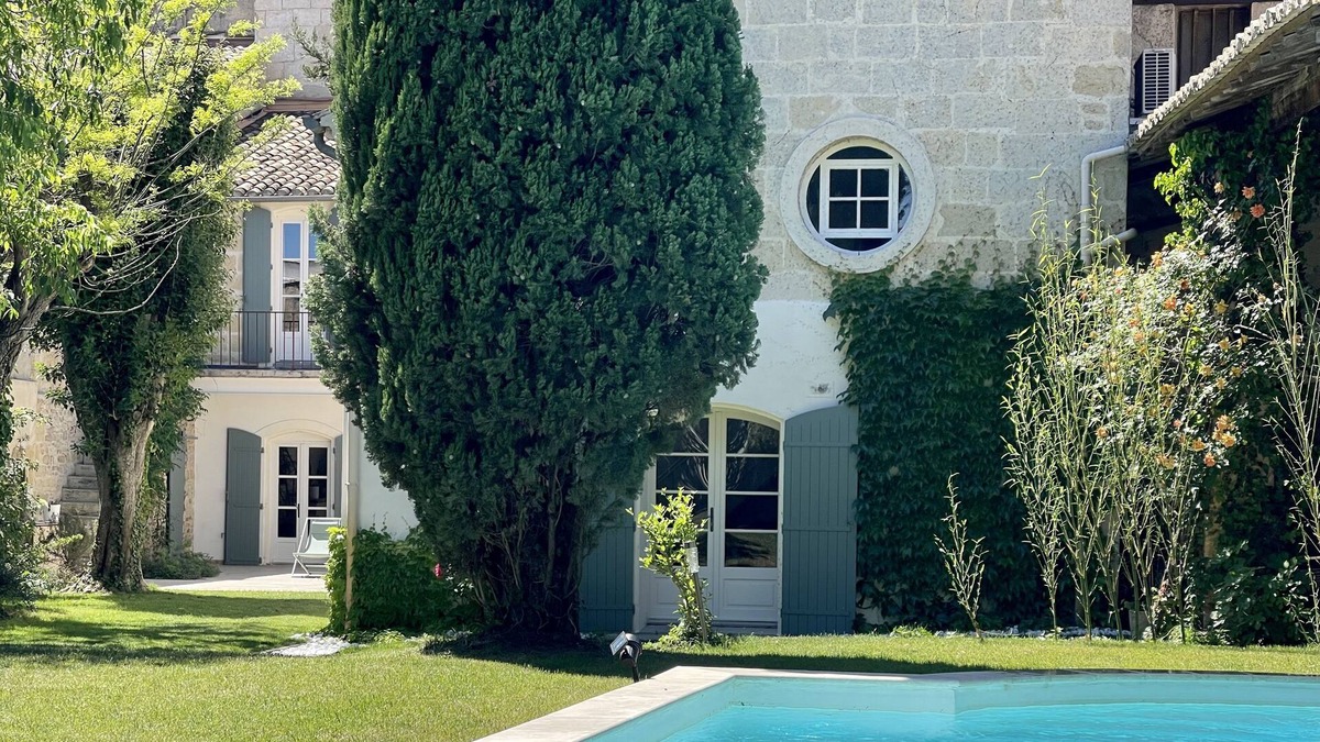 Saint-Laurent-d'Aigouze House | Petite Camargue, Magnifique Propriété en Centre Village