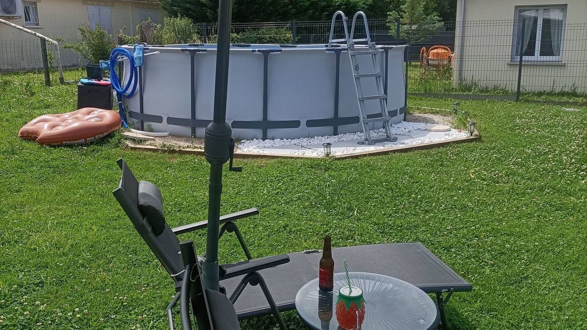 La Lande-de-Fronsac House | Petite Maison Tout Confort Jardin, Piscine, Barbecue,climatisation,