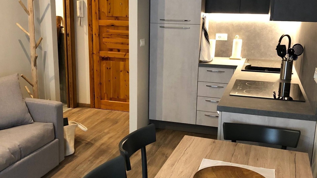 Courmayeur Apartment | PETITE MAISON: 50 steps from the cable car !
