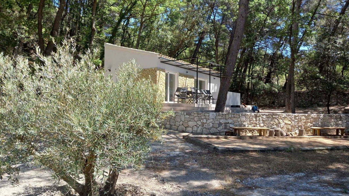 Eguilles House | Petite Maison au Calme Sous la Pinède