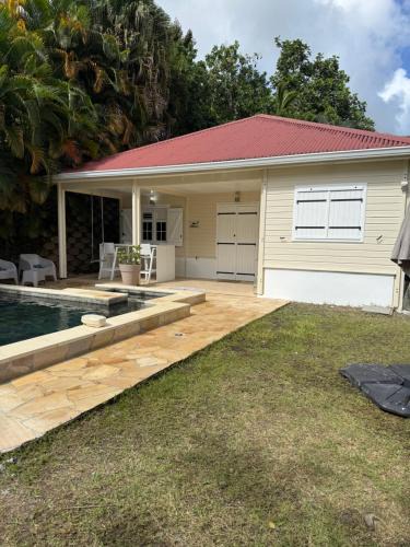 Riviere-Salee Villa | Petite Maison Contemporaine