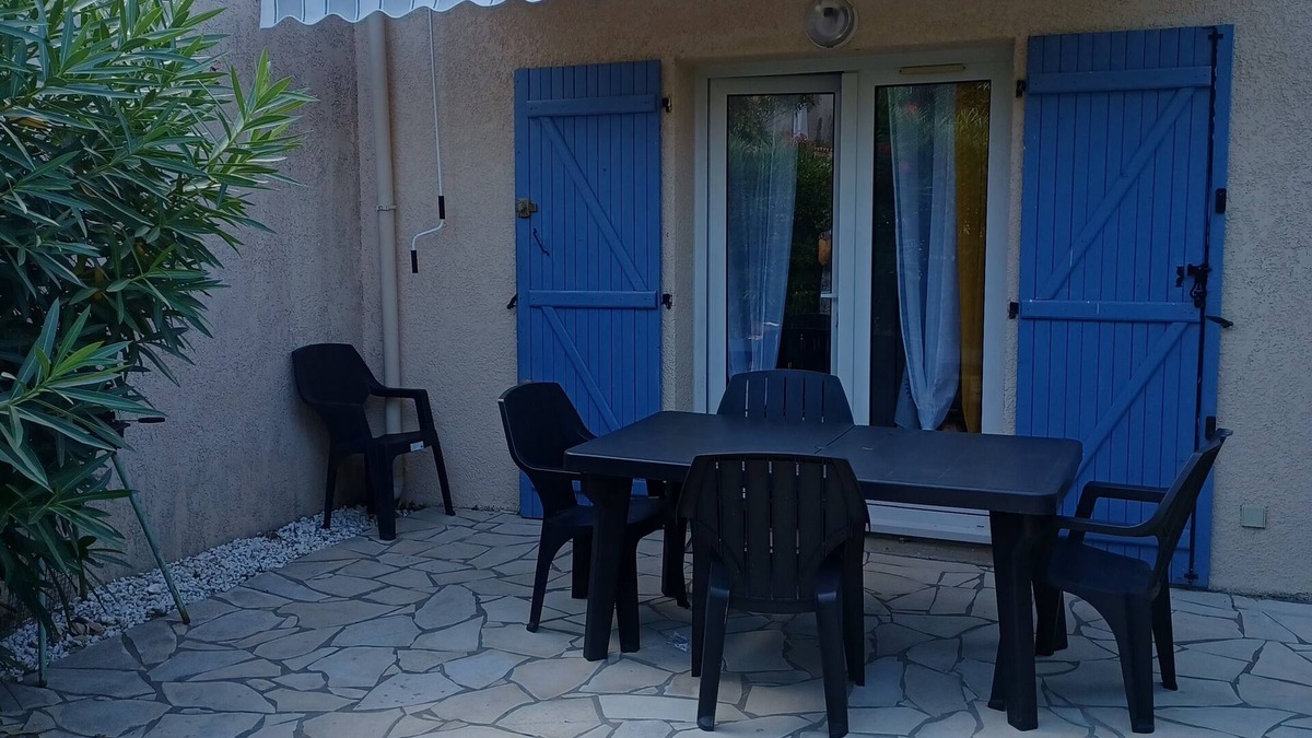 Vic-la-Gardiole House | Petite Maison Dans Résidence de Vacances Securisee