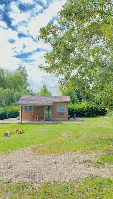 Marmeaux Apartment | Petite maison dans la prairie