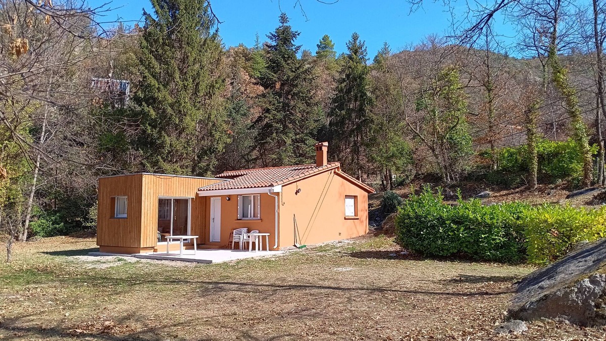 Casteil House | Petite Maison de Campagne, Déconnexion Assurée !