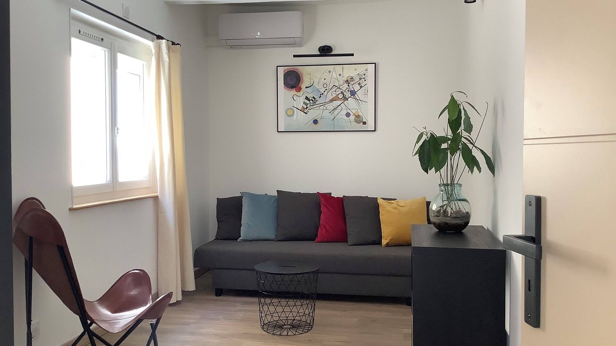 Meze House | Petite Maison de Pêcheur à Mèze- Entièrement Climatisée- Petits Chiens Acceptés