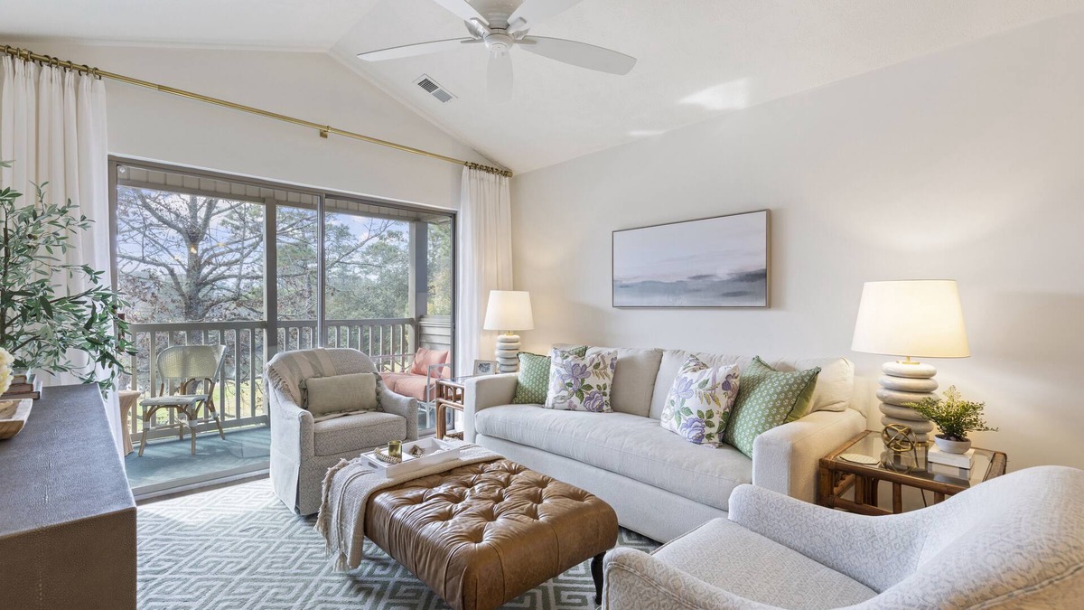 Pawleys Island Condo | Petite Palmetto at True Blue. Luxe top floor condo