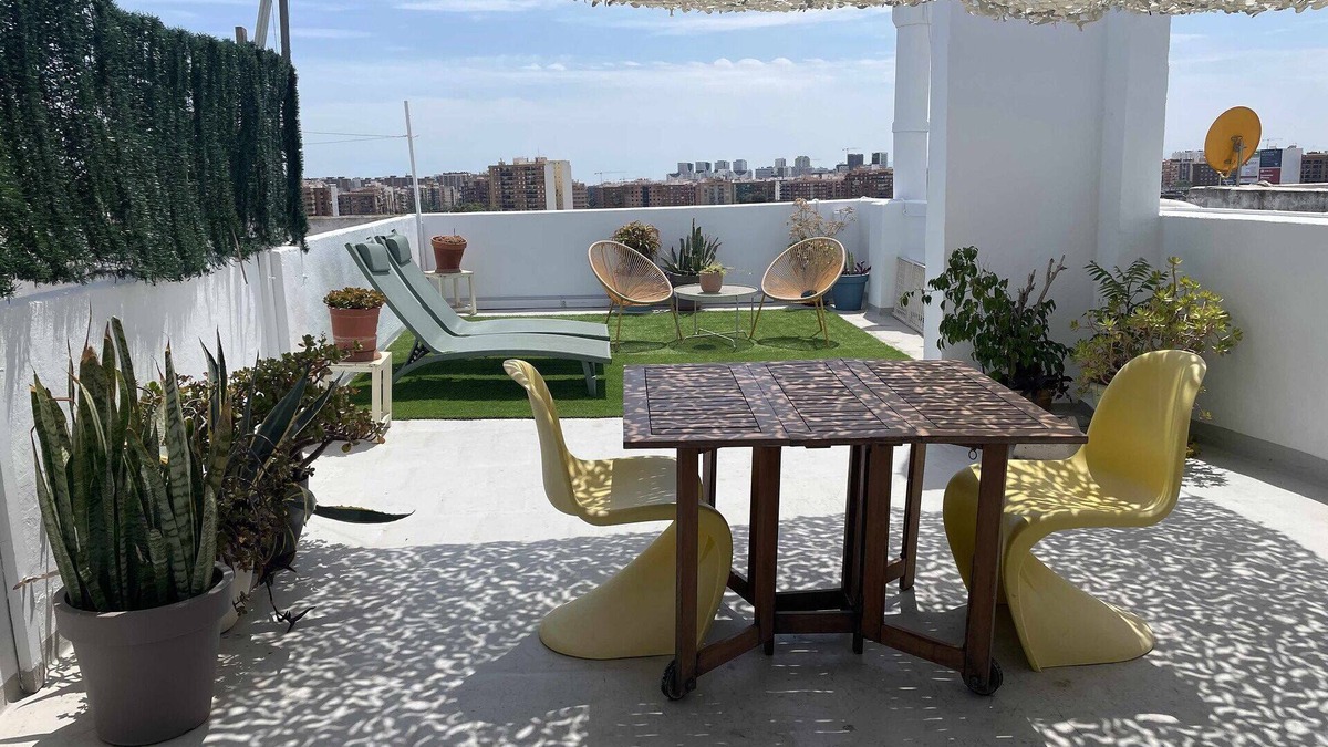 Arrancapins Apartment | PETITE PENTHOUSE (1 bedroom)