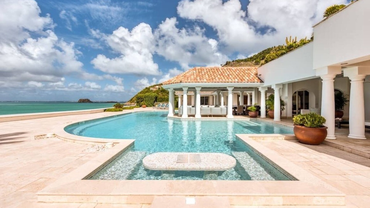 Grand Case Villa | Petite Plage 5 - Stunning beachfront villa with pool and concierge
